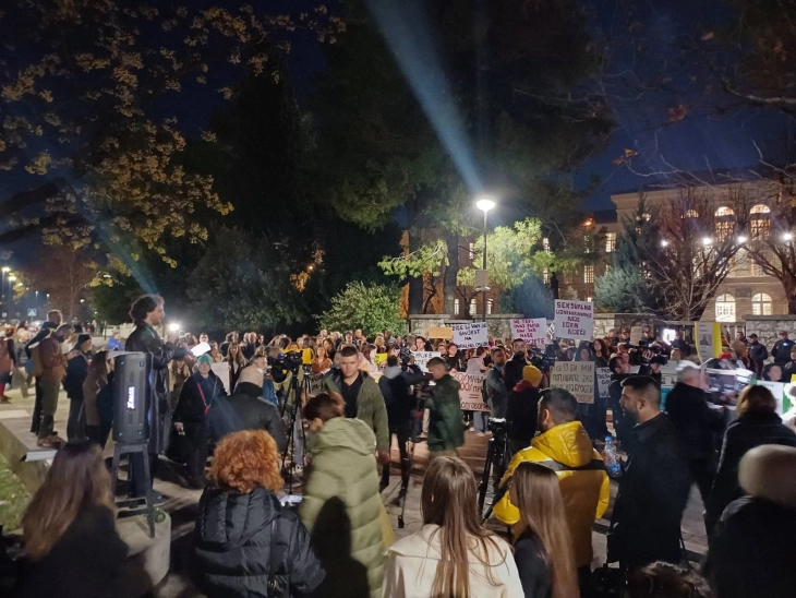 Čečović da bude kažnjen, zabraniti mu rad u obrazovnim institucijama