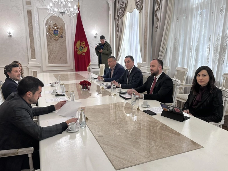 Počeo sastanak opozicije o političkoj i ustavnoj krizi