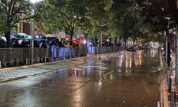 Protest građana ispred Vlade povodom tragedije na Cetinju