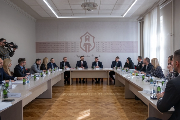 Dogovorili formiranje Opeativnog tima za podršku građanima Cetinja