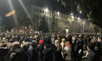 Ponovo zatražene ostavke Šaranovića i Bečića