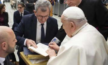 Camaj pozvao papu Franja da posjeti Crnu Goru