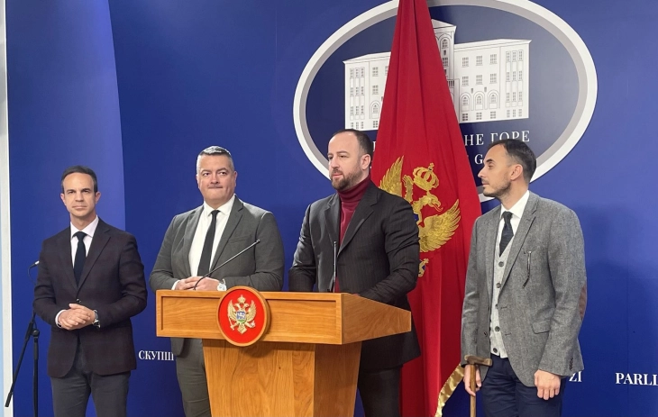 Nikolić: Mandić se odlučio za put destrukcije