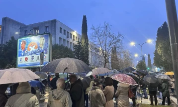 Završena blokada kod zgrade Vlade, najavljen novi protest naredne sedmice