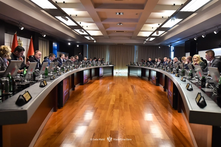 Porodicama žrtava sa Cetinja 200 hiljada EUR