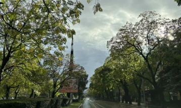 Sjutra pretežno oblačno, povremeno kiša