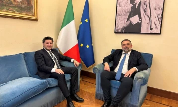 Abazović: Liniju Bar-Bari organizovati tokom cijele godine