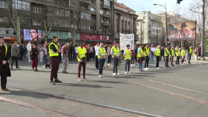 Studenti iz različitih krajeva Srbije u protestnom maršu ka Beogradu