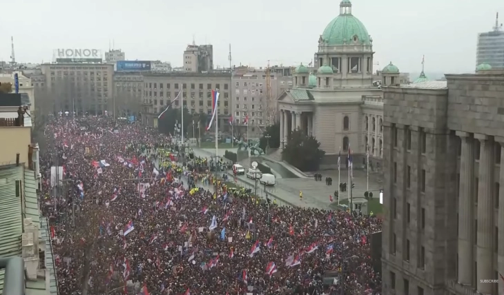 Veliki broj studenata i građana na protestu u Beogradu