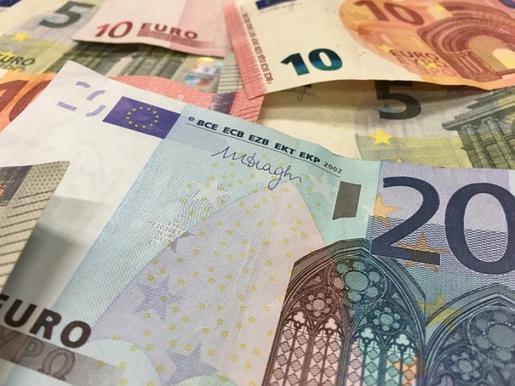 Euro ojačao prema dolaru