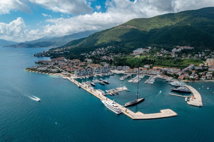 Plovilo uklonjeno iz marine, nije zabilježen ekološki incident