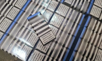 Pronađene cigarete bez akciznih markica, rezani duvan i opijati