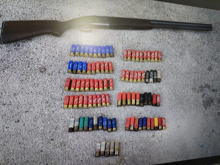 Oduzeto sedam komada vatrenog oružja, municija i detonatorska sredstva