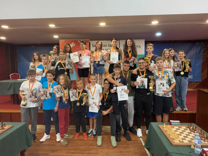 Za medalje borilo se 180 šahista