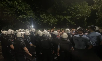 Uprava policije: Službenici postupali uzdržano i profesionalno