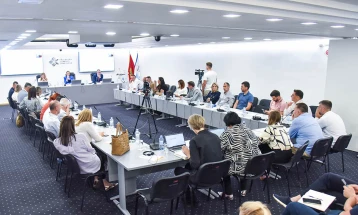 Javna ovlašćenja privrednih komora ključna za stabilniji privredni ambijent