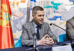 Mujović: Nije problem što su mi zviždali, treba da prestanemo sa revizijom prošlosti