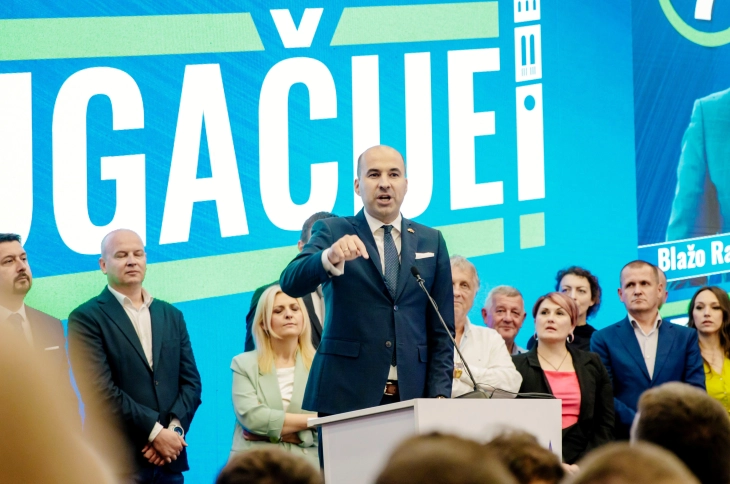 Bečić, Šaranović i Šćepanović da podnosu ostavke