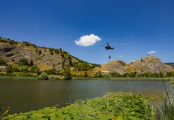 Helikopter VCG gasio požar u selu Duži