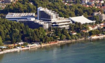 Vlada i Vile Oliva otkupljuju akcije Instituta