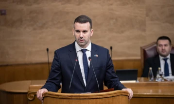 Sjutra premijerski sat