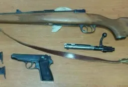 Pretresi u više opština, zaplijenjeno oružje i droga