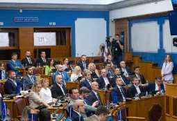 Spajić nije usmeno odgovarao na pitanja poslanika