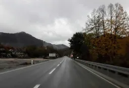 Oprezno zbog mokrih i klizavih puteva