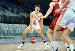 Juniori u četvrtfinalu uprkos porazu od Slovačke