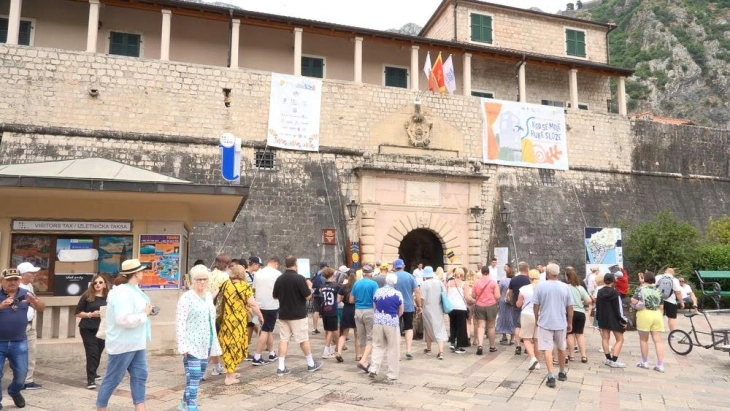 Number of tourists increases significantly 