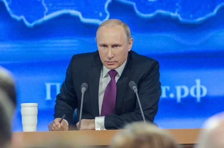 Putin: Zapadne zemlje pokušavaju da izvedu obojenu revoluciju u Srbiji