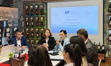 Continuous cooperation with the business sector seen as crucial 