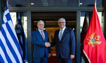 Grčka će na svakom nivou podržati želju Crne Gore da postane članica EU