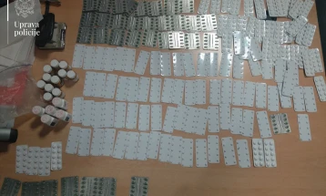 Na Aerodromu Tivat oduzeto skoro dvije hiljade tableta sa liste opijata