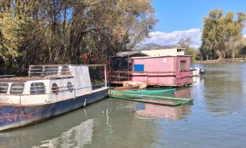 Počinje uklanjanje nelegalnih plutajućih objekata u NP Skadarsko jezero