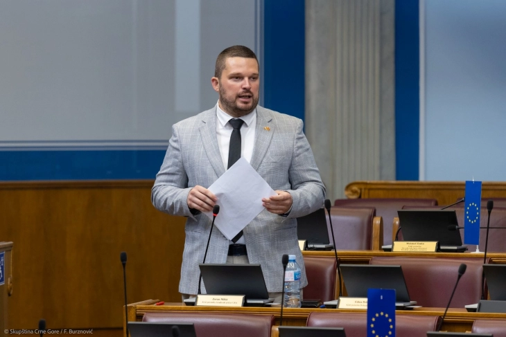Mikic: Government humiliates pensioners by increasing pensions by 0.38 percent