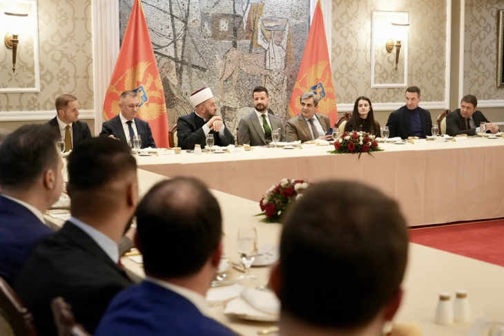 Milatović upriličio iftar: Ramazan je simbol zajedništva, mira i međusobnog uvažavanja