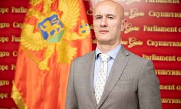 Laković podnio ostavku na funkcije u PES-u i Skupštini, zadržava mandat