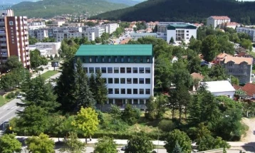 Procesuirane dvije osobe zbog prekršaja ispred Osnovnog suda u Nikšiću