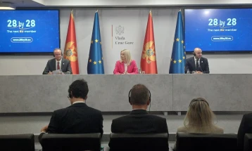 Krihbaum: Crnu Goru ne vezivati za plan Merca, država gotovo spremna za članstvo