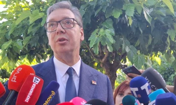 Vučić: Vlasti u Srbiji neće ukidati emitovanje programa crnogorskih televizija/ažurirano