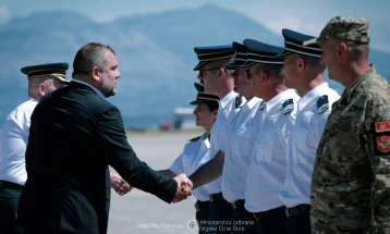 Krapović: Nastavićemo da ulažemo u Vazduhoplovstvo VCG