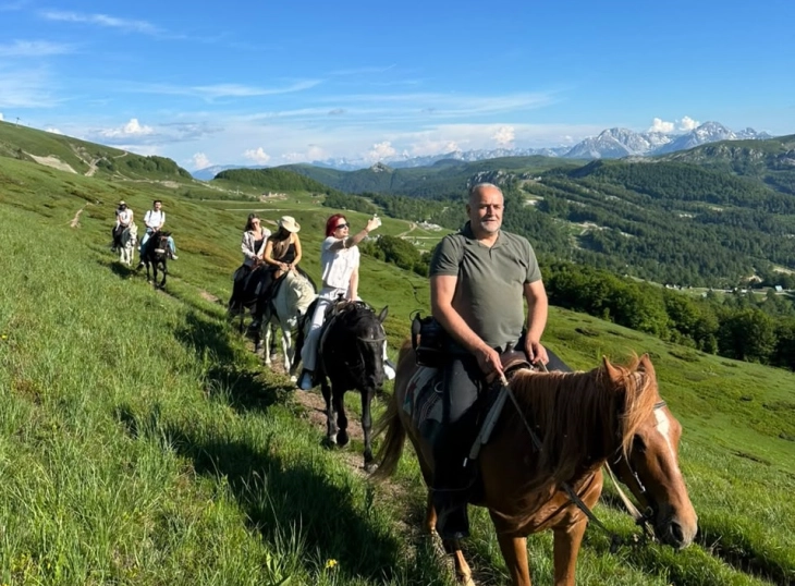 Journalists from Serbia visit Montenegro
