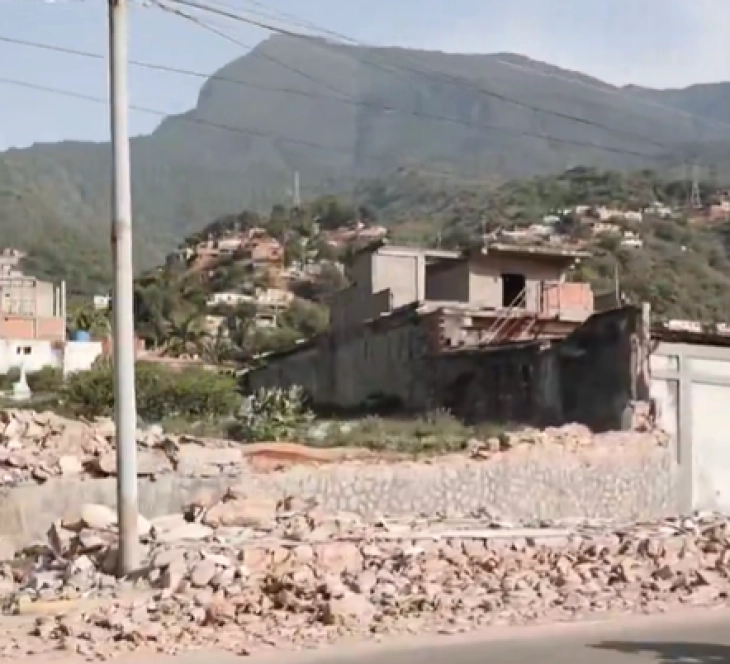 U zemljotresima u Venecueli poginulo najmanje 920 osoba