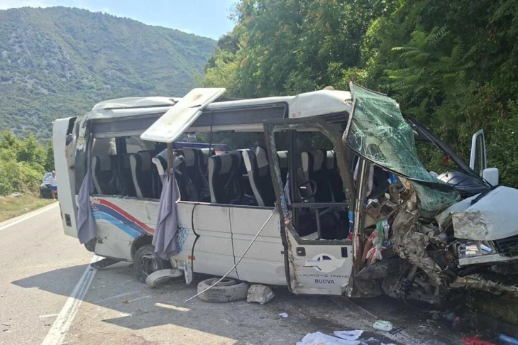 Povrijeđeni u nesreći u Lipcima biće sjutra prevezeni u UKC Niš